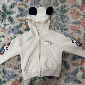 Brand new Minnie Mouse gap x Disney sweatshirt 2T